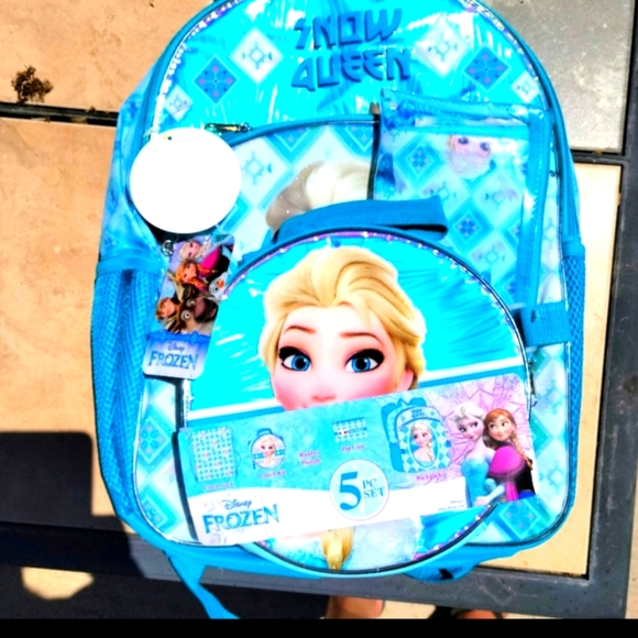 Disney Other - Frozen 5piece backpack 🎒